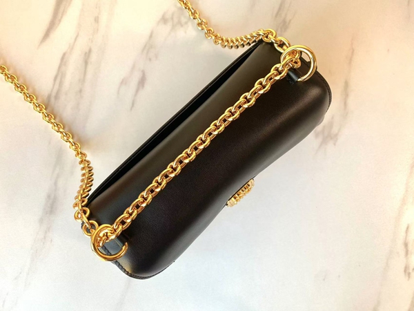 スーパーコピーブランドバッグ素材ディテール